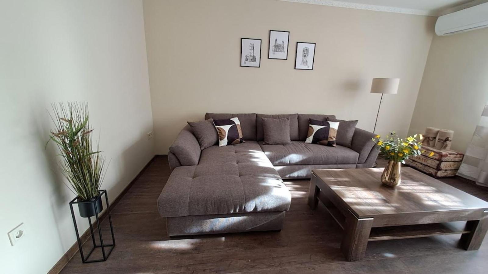 Szilfak City Apartman Hajdúszoboszló 外观 照片
