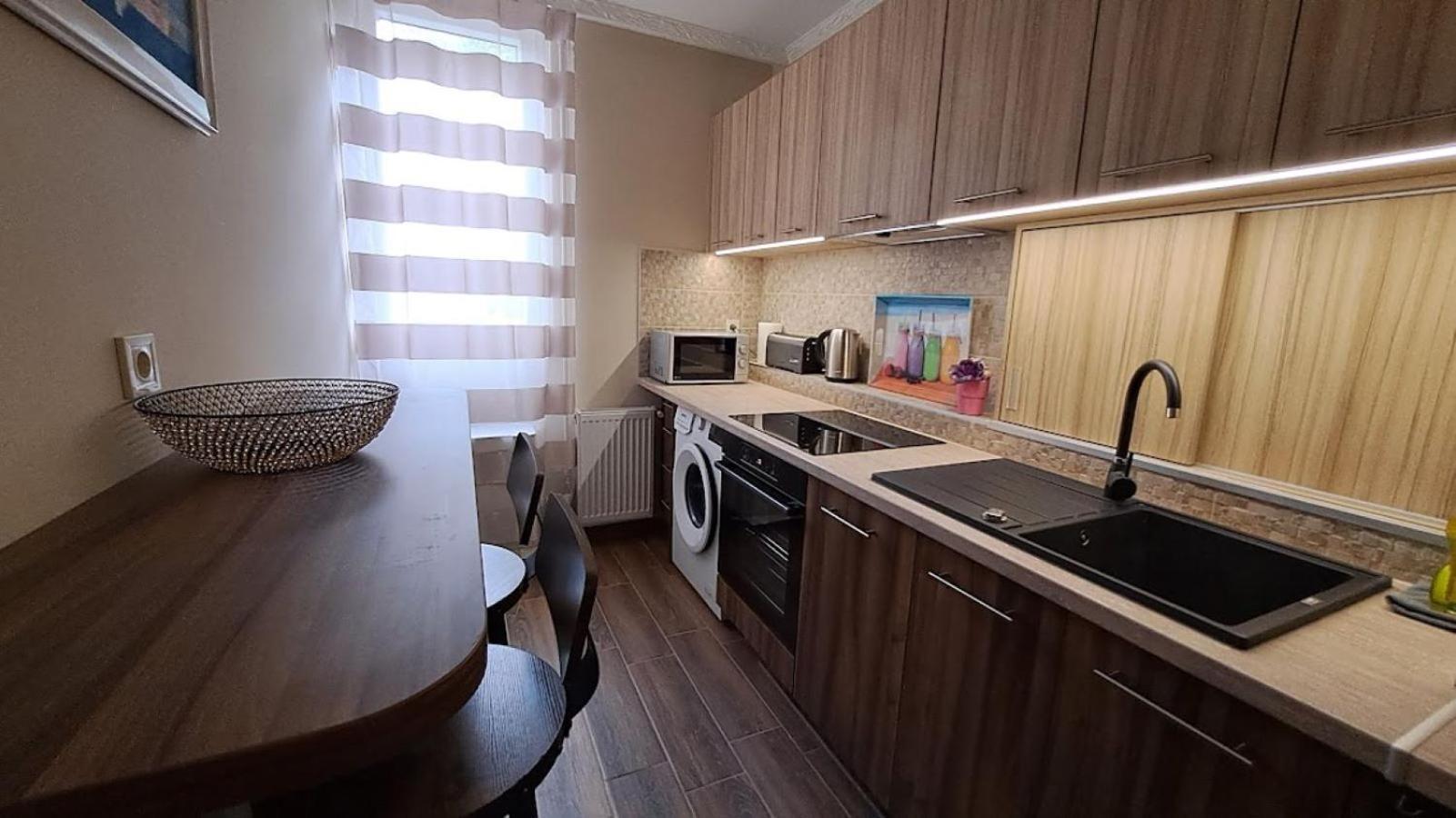 Szilfak City Apartman Hajdúszoboszló 外观 照片