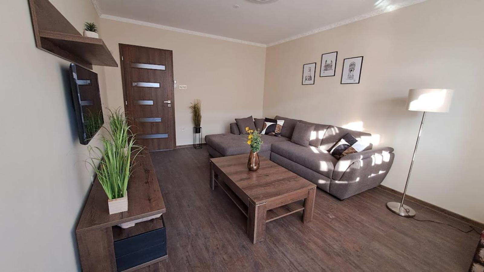 Szilfak City Apartman Hajdúszoboszló 外观 照片